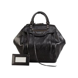 Editors Choice: Tetap Stylish Saat Liburan dengan 5 Pilihan Ransel Detail Stud