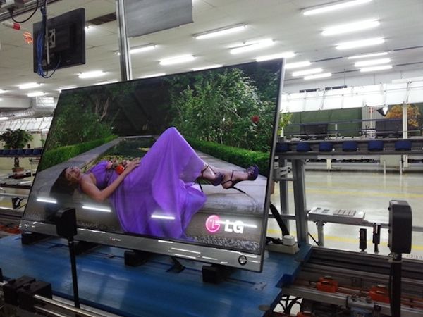 Begini Caranya TV Ultra HD Dirakit di Bekasi