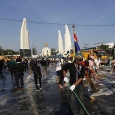 Unjuk Rasa di Thailand Berhenti Sementara Menjelang HUT Raja Bhumibol