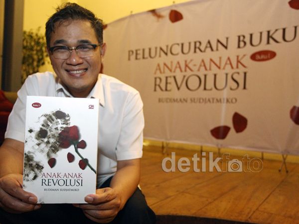 Budiman Sudjatmiko Luncurkan Anak-anak Revolusi