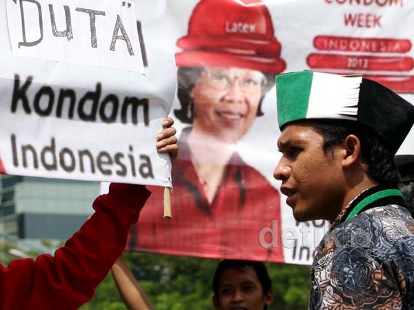 Mahasiswa Tolak Pekan Kondom Nasional