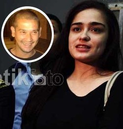 Detik-detik Lamaran Abi Yapto dan Yasmine Wilblood