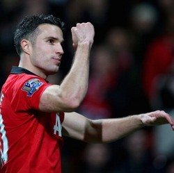 Van Persie Punya Kans Main Lawan Everton
