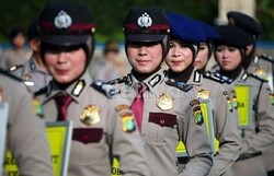 Komisi III DPR Anggap Penundaan Jilbab Polwan Tidak Jelas dan Keliru