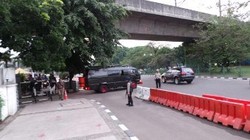 Ditemukan Benda Mencurigakan di Samping Kedubes AS, Lalin Ditutup