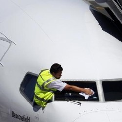 Maskapai Penerbangan Ini Bakal PHK 1.000 Karyawan