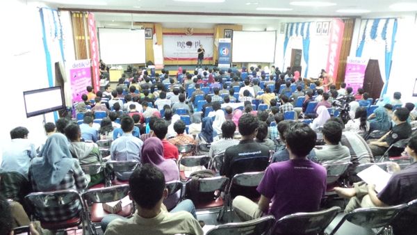 Kemeriahan Ngopi detikINET di Kampus UGM
