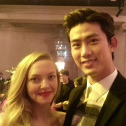 Taecyeon 2PM Hadiri Pesta Ulang Tahun Amanda Seyfried di Korea