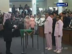 Lantik Saudara Tiri, Atut Sasaran Unjuk Rasa