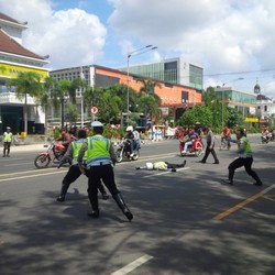Simulasi Penggerebekan Teroris di Solo, dari Patroli hingga Baku Tembak