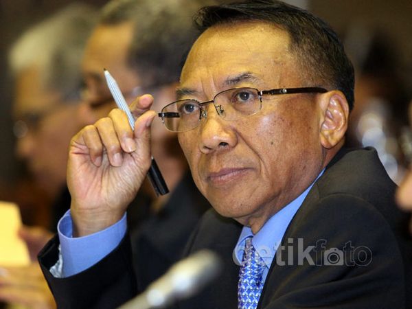Jero Wacik Bahas Batubara dengan Komisi VII