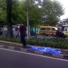 Bakesbangpol Surabaya Tertibkan Atribut Partai di Tempat Terlarang