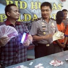 Pengedar Rupiah dan Dolar Singapura Palsu Diringkus