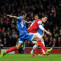 Arsenal Taklukkan Hull Dua Gol Tanpa Balas