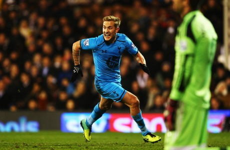 Holtby Bikin Gol Setelah Mengamen
