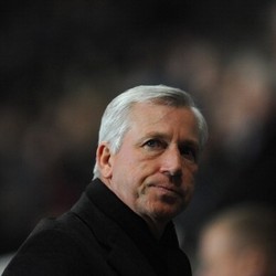  Pardew: Setan Merah Sedikit Dalam Tekanan