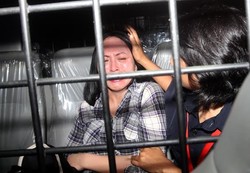 Ini Gambar Ketika Angie Nangis Histeris dan Akhirnya Pingsan