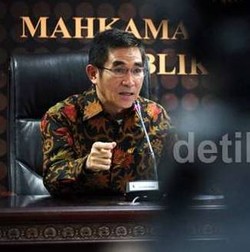 Sibuk Sidang, Ketua MK Hamdan Zoelva Tak Penuhi Panggilan KPK