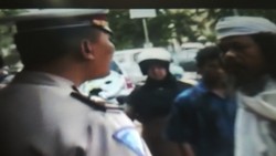 Pria Bersorban Tak Pakai Helm Ngamuk Ditilang Polisi Heboh di YouTube