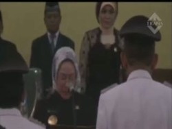 Atut Lantik Adik Tirinya Menjadi Walikota Serang untuk Kedua Kali