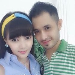Putus dari Adjie Pangestu, Bella Sophie Dikabarkan Dekat dengan Meidian Maladi