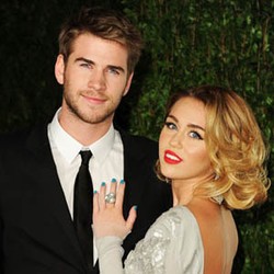 Aww! Liam Hemsworth Ingin Balikan dengan Miley Cyrus