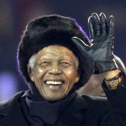 Nelson Mandela Wafat, Sepakbola Ikut Berkabung