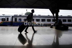 Ini Tanggapan PT KAI soal Kecurangan Tarif Parkir di Stasiun Senen
