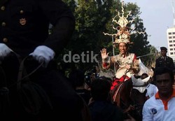 Menanti Kostum Aneh Jokowi di Kirab Budaya Monas