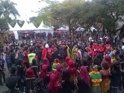 Ratusan Pengguna Honda Vario Riuhkan Bandung