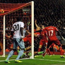 Diwarnai Tiga Gol Bunuh Diri, Liverpool Bekuk West Ham 4-1