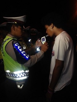 Ini Cara Kerja Alat Tes Alkohol untuk Deteksi Pengendara Mabuk