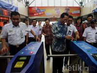 Beli Tiket Kereta Commuter Bisa Dibayar Pakai Flazz BCA