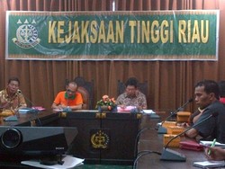 Bupati Kampar Diperiksa Kejati Riau Terkait Kunker ke Eropa