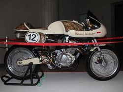 Motor Modifikasi dari Bandung Suka Jadi Ngetren