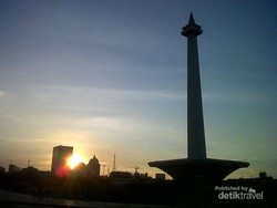 Indahnya Sunset di Monas