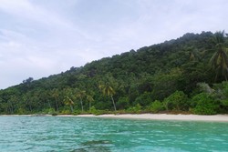 Pulau Bawah di Anambas, Cantiknya Bukan Main