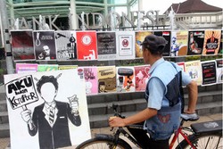 Hari Antikorupsi, Mahasiswa Seni di Solo Pameran Poster
