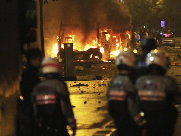 Kerusuhan Pecah di Little India