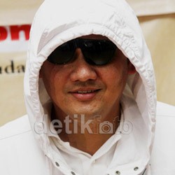 Diduga Terlantarkan Anak, Farhat Abbas Dilaporkan ke Komnas Perlindungan Anak