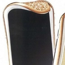 Ponsel Berhias 395 Berlian Ini Dijual Rp 68 Miliar