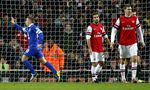 Arsenal Diimbangi Everton
