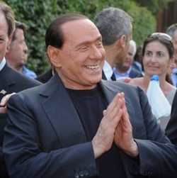 Berlusconi: Milan Butuh Bantuanku