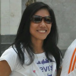 Kopi dan Rendang Jadi Teman Setia Dedeh di Myanmar