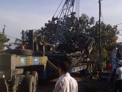 Bangkai Truk BBM Dibawa ke Pertamina Depot Plumpang