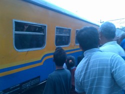 Jokowi Jajal Perlintasan Kereta di Lokasi Tabrakan Maut