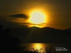 Sunrise Keren di Pantai Talise, Palu