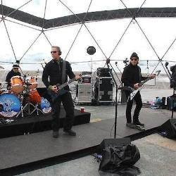 Metallica Jadi Band ke-2 yang Konser di Antartika