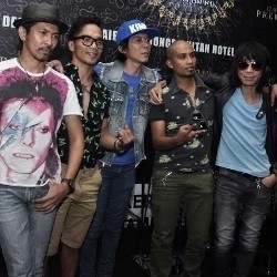 Slank Ingin Kuasai Dunia Tanpa Jadi Presiden