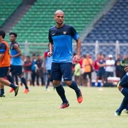 Persija Urungkan Niat Rekrut Sergio van Dijk
